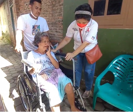 Indonesia Wheel Chair 01