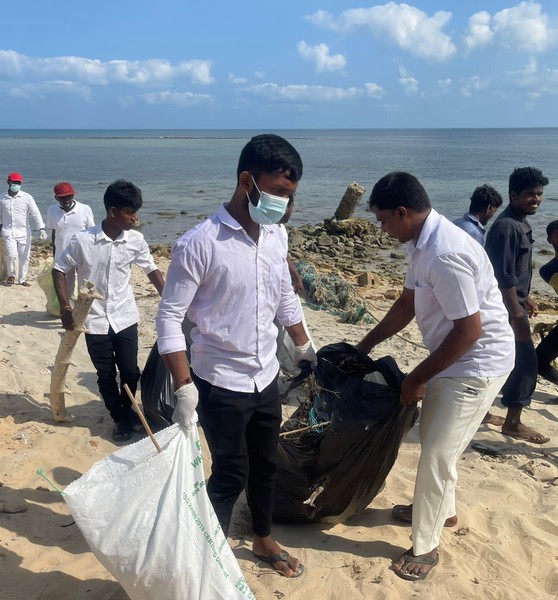 Sri Lanka Beach 01