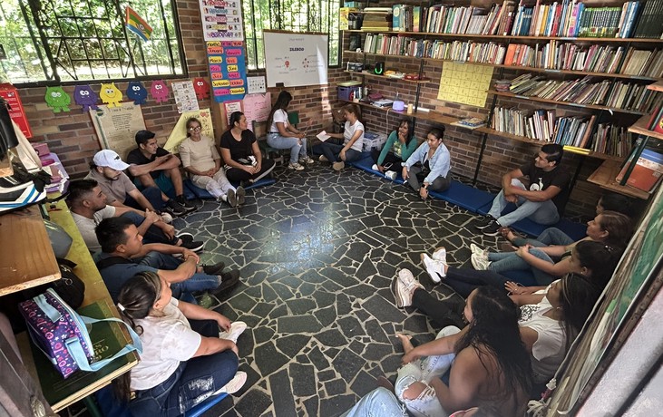 Colombia Isse Study Circle Reading Group 01