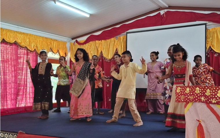 Fiji Sathya Sai School Student Cultural Performance 02
