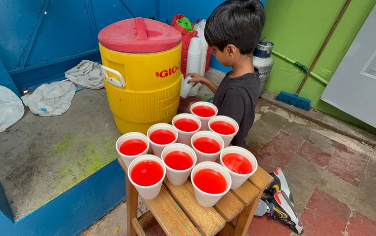 Panama Community Service Juice Distribution 02
