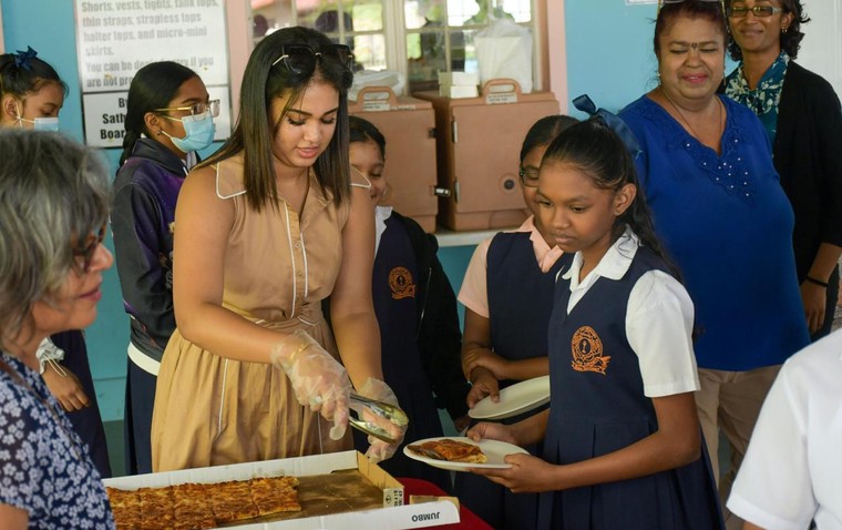 Trinidad Food Service Students 01