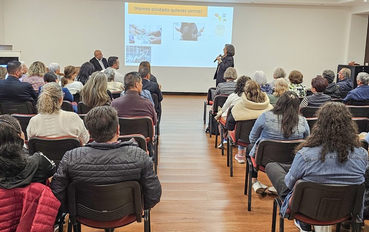 Colombia Public Meeting 03