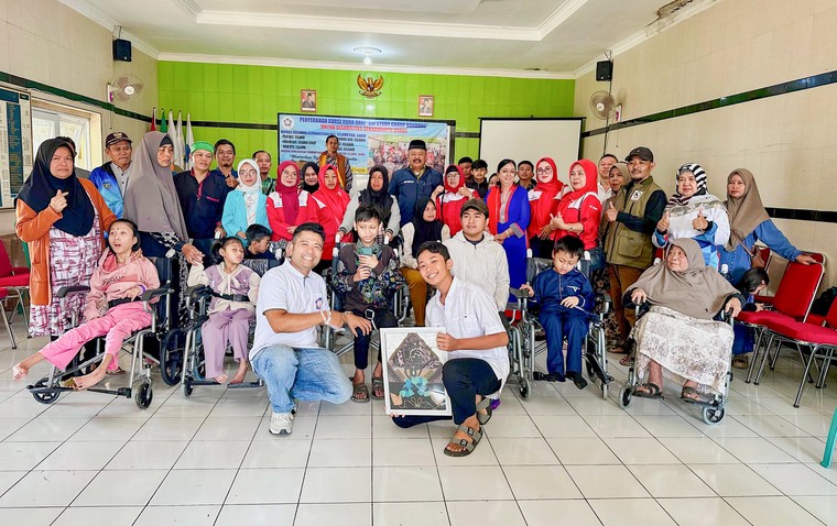 Indonesia Wheel Chair 03