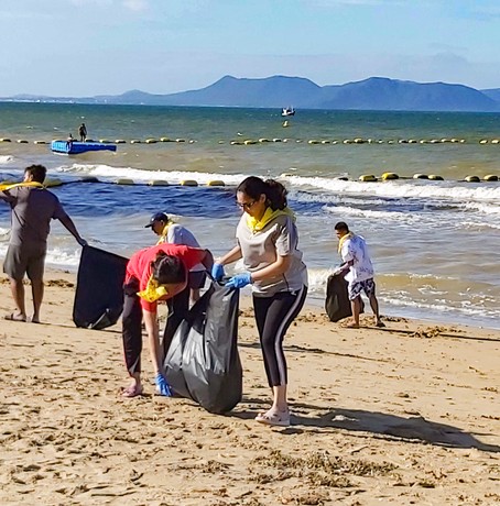 Thailand Beach Clean Up 1