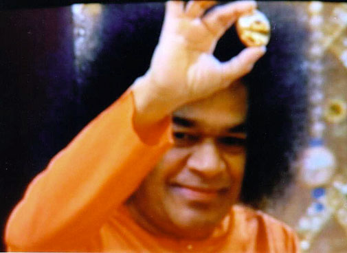 http://www.sathyasai.org/images4/show3.jpg